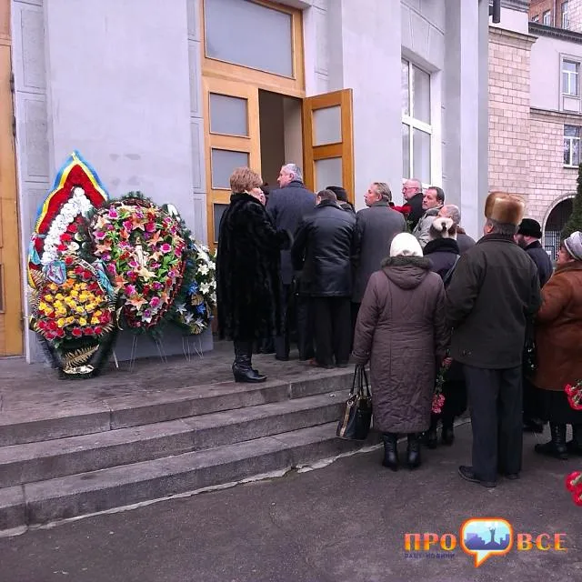 Черкасці попрощалися з екс-губернатором області — фото 1