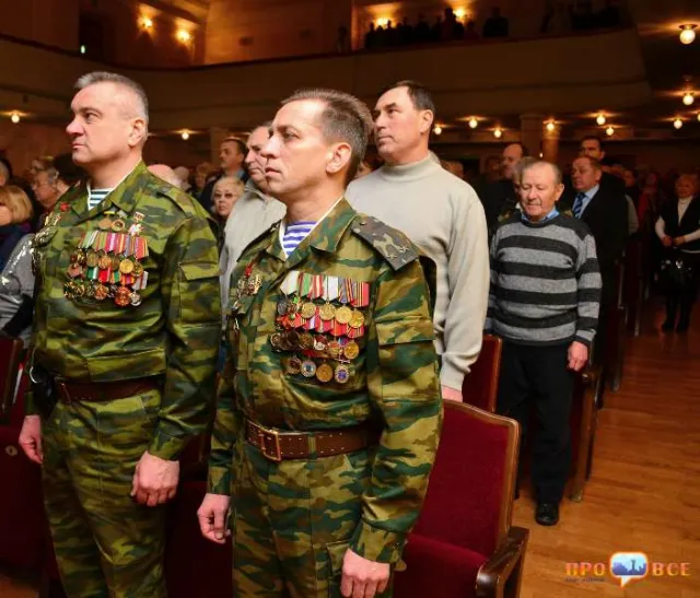У Черкаській обласній філармонії вшанували воїнів-афганців (Фоторепортаж) — фото 5