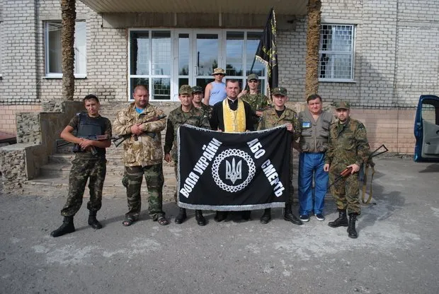 Черкащани відвезли у селище Щастя допомогу військовим (Фото) — фото 1