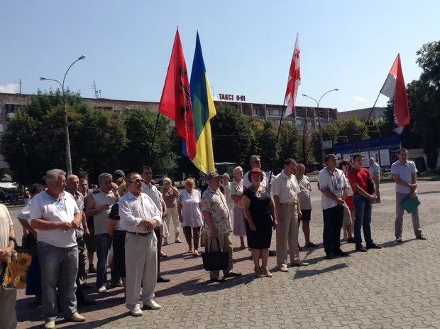 В центрі міста мітингують на підтримку Грузії (Фото) — фото 3