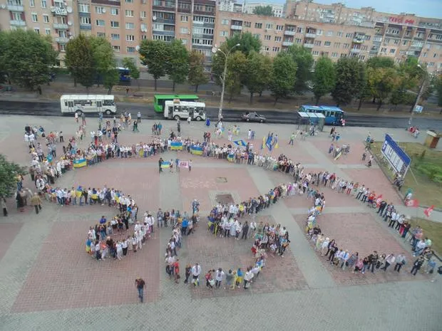 Близько півтисячі черкасців узяли участь у Марші патріотів (Фото) + (Відео) — фото 4