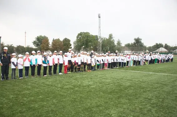 Школярі взяли участь у проекті «Відкриті розважальні футбольні школи» (Фото) + (Відео) — фото 5