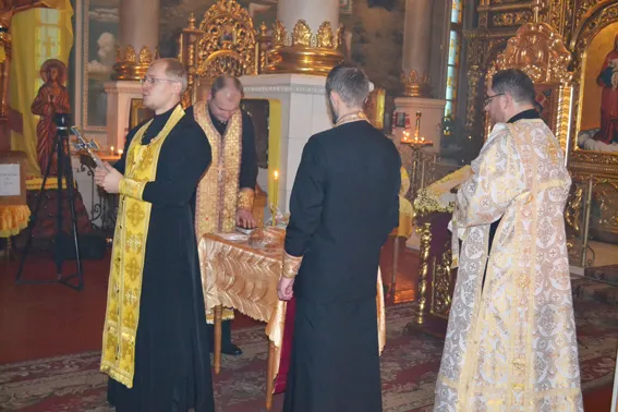 Працівники ДАІ взяли участь у панахиді пам'яті жертв дорожньо-транспортних пригод (Фото) — фото 2