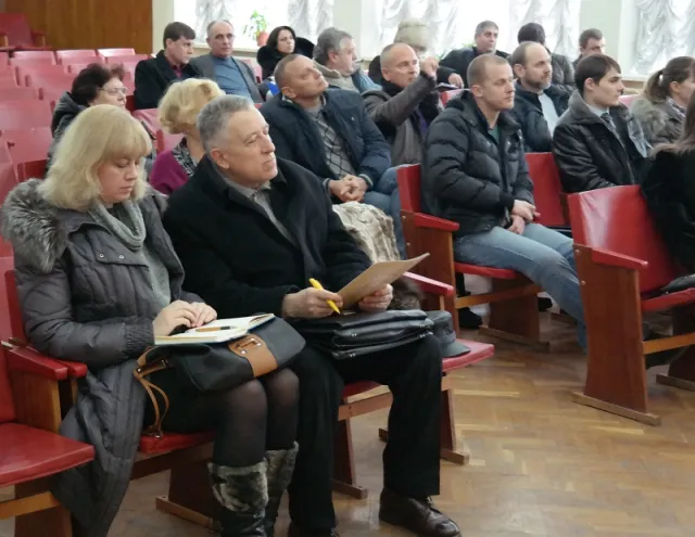 Міська влада спільно з підприємцями вирішувала, що робити із незаконними кіосками (Фото) — фото 1