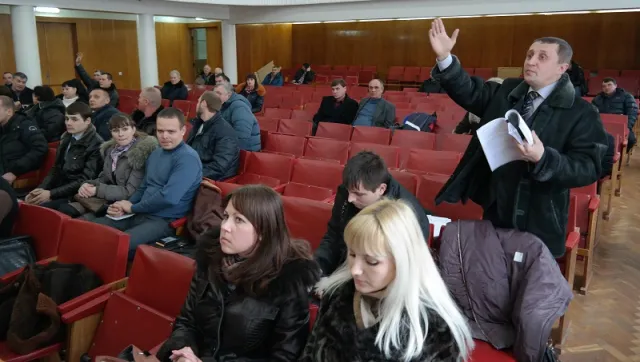 Міська влада спільно з підприємцями вирішувала, що робити із незаконними кіосками (Фото) — фото 2