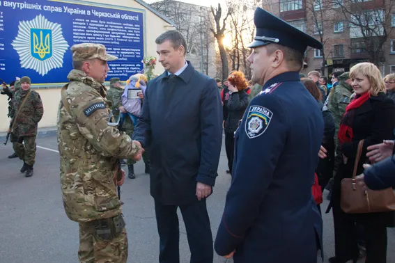З Донбасу повернулися 40 черкаських міліціонерів (фоторепортаж) — фото 1