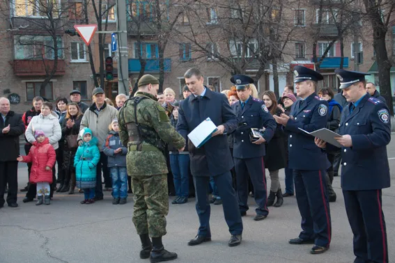 З Донбасу повернулися 40 черкаських міліціонерів (фоторепортаж) — фото 3