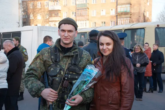 З Донбасу повернулися 40 черкаських міліціонерів (фоторепортаж) — фото 7