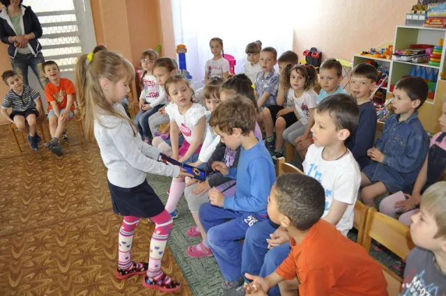 Посмертну відзнаку бійця АТО Іллі Іделя отримала його 6-річна донька (фото) — фото 2