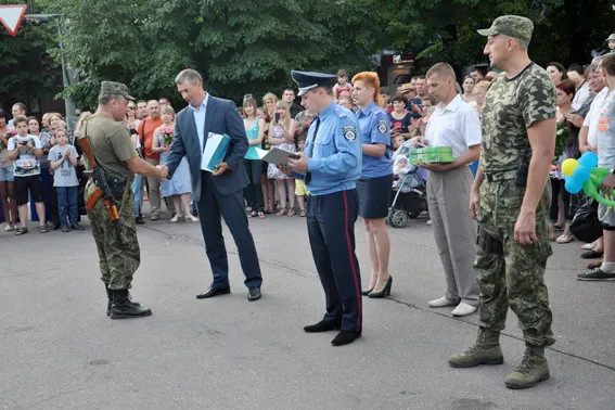 Черкаські правоохоронці повернулись із зони АТО (фото+відео) — фото 5